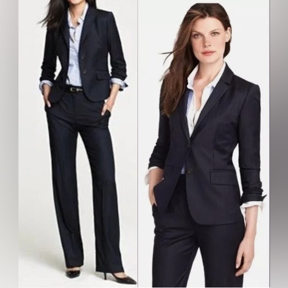 J. Crew Navy Blue Pinstripe Lightweight Wool Blazer Two Button Front Size 8 - Picture 3 of 15